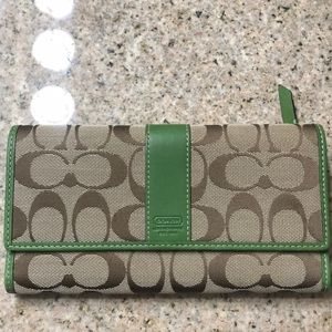 Coach Wallet (green)